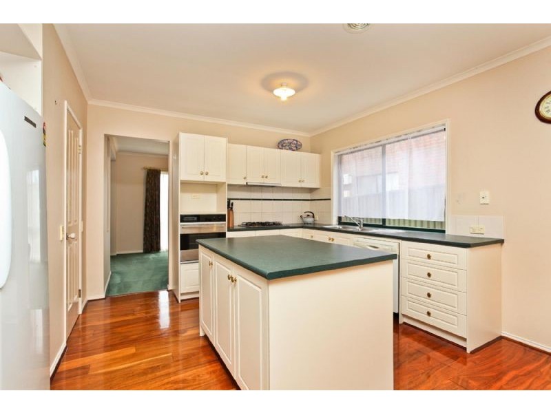 53 Stonebridge Way, Attwood VIC 3049