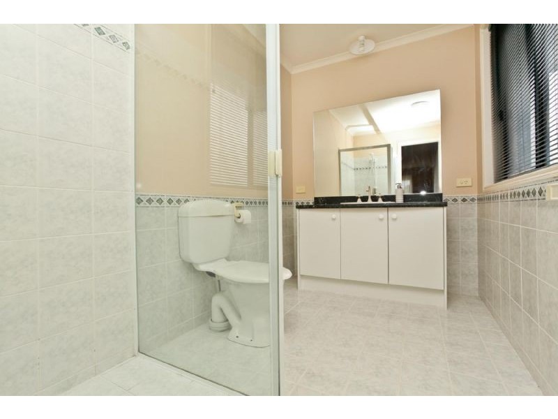 53 Stonebridge Way, Attwood VIC 3049