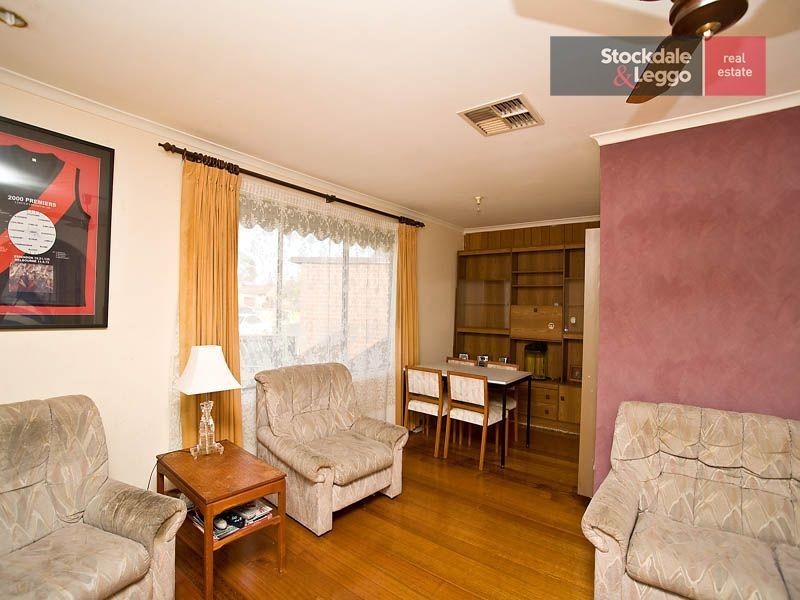 23 Gaynor Crescent, Gladstone Park VIC 3043