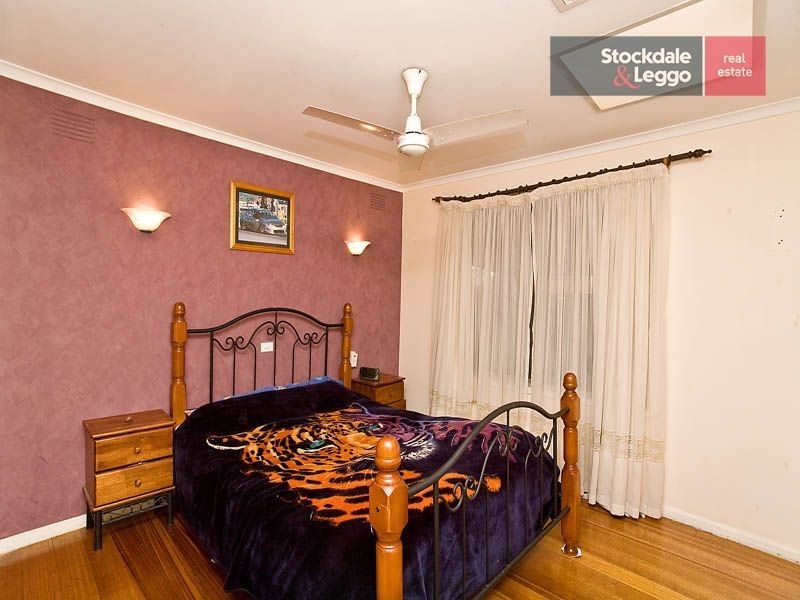 23 Gaynor Crescent, Gladstone Park VIC 3043