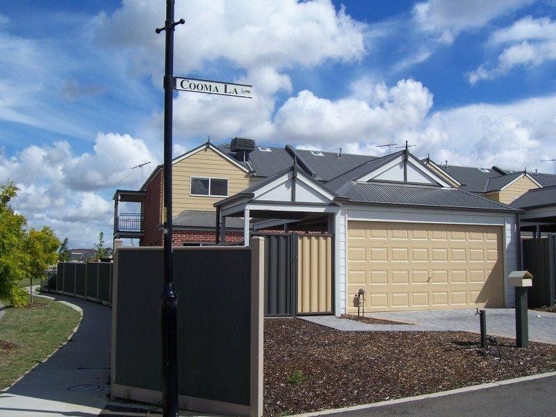 14 Cooma Lane, Craigieburn VIC 3064