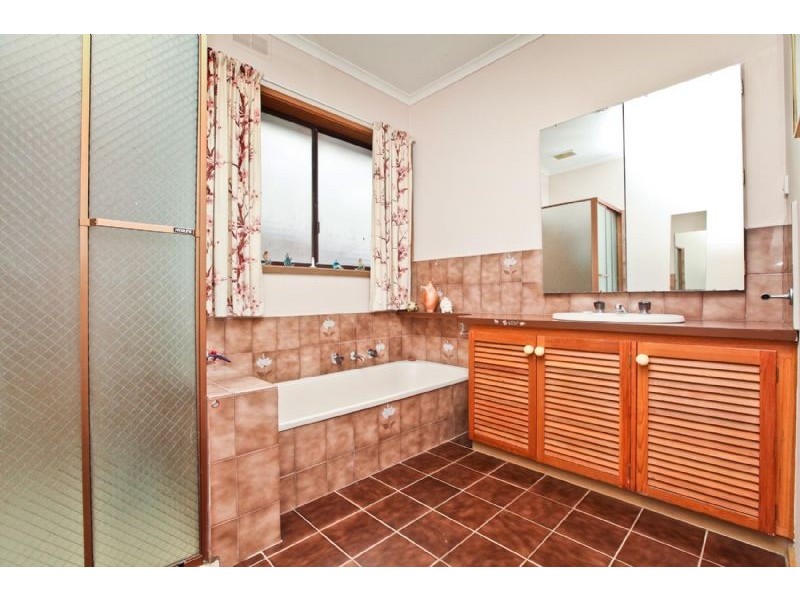 22 Shadforth Street, Westmeadows VIC 3049