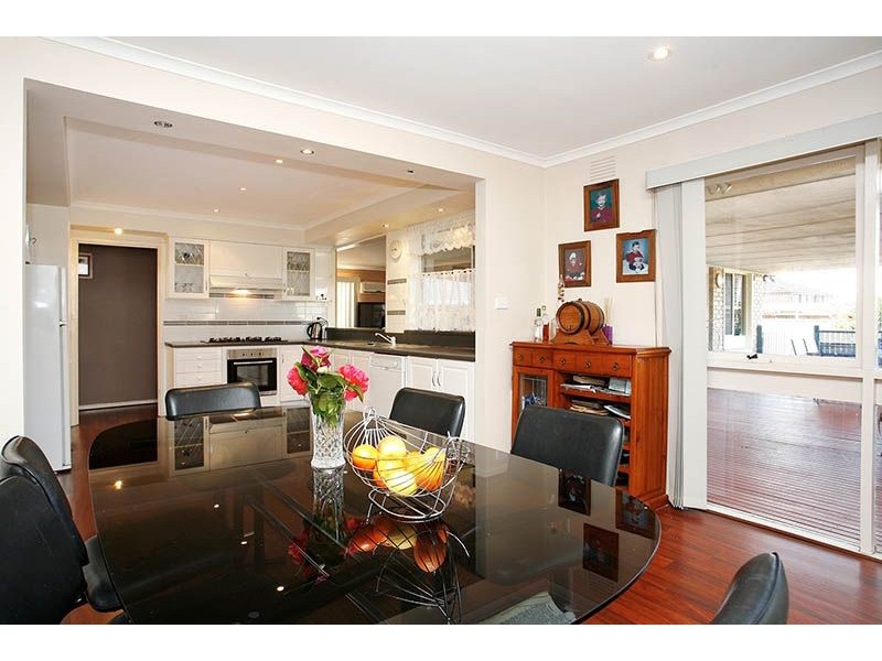 3 Fairbank Avenue, Gladstone Park VIC 3043