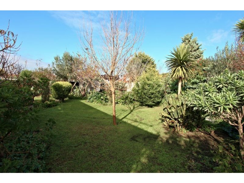 20 Ambleside Road, Greenvale VIC 3059