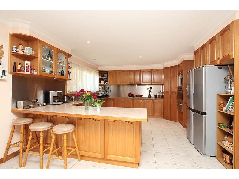 10 Lloyds Place, Attwood VIC 3049