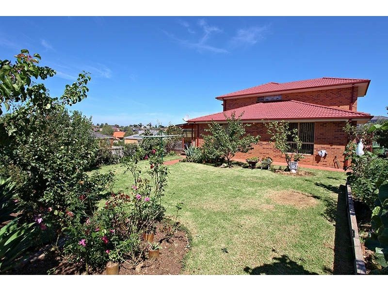 10 Lloyds Place, Attwood VIC 3049