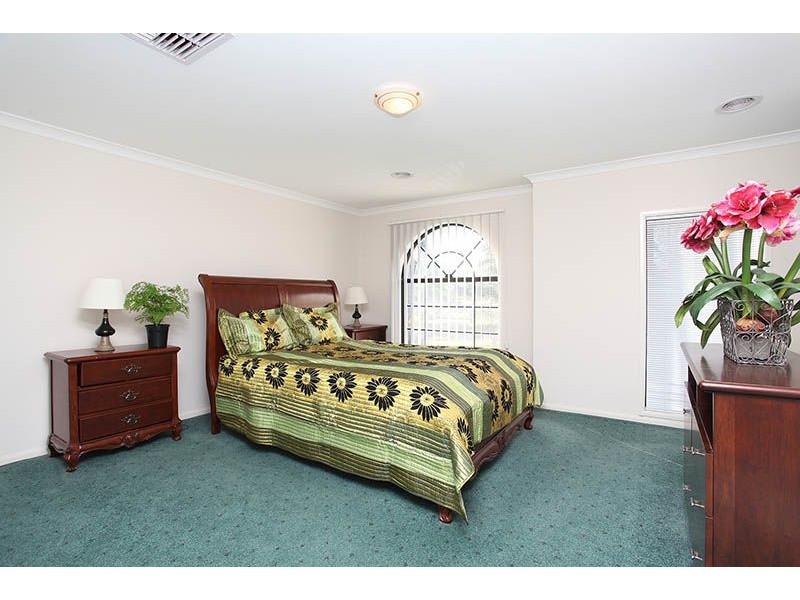 9 Cramond Place, Greenvale VIC 3059