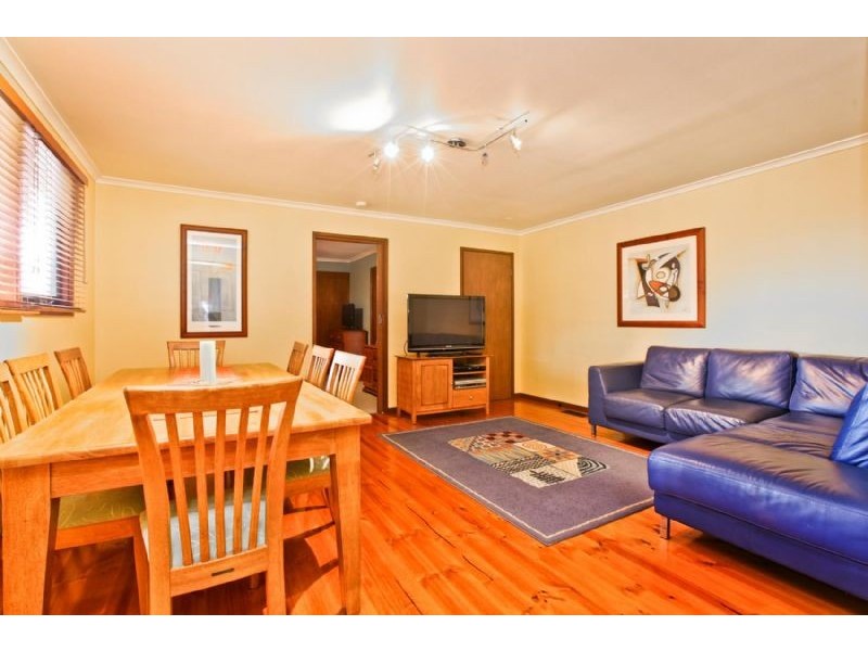 90 Kenny Street, Attwood VIC 3049