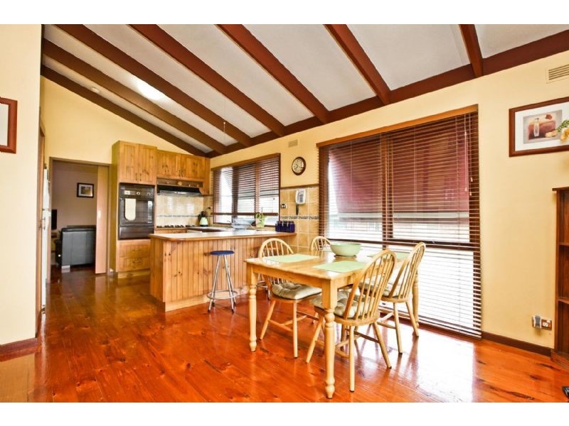 90 Kenny Street, Attwood VIC 3049