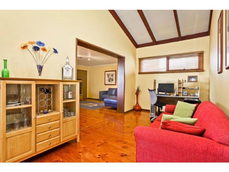 90 Kenny Street, Attwood VIC 3049