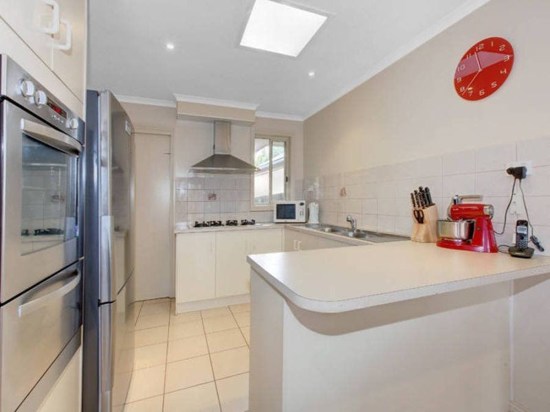 8 Shale Court, Delahey VIC 3037