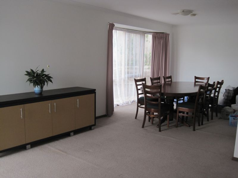 5 Cannes Court, Greenvale VIC 3059