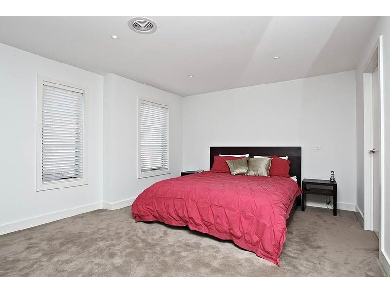 20 Cobblestone Drive, Attwood VIC 3049