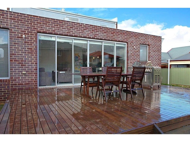 20 Cobblestone Drive, Attwood VIC 3049