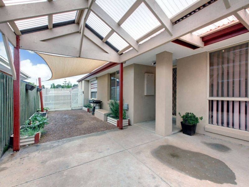 8 Shale Court, Delahey VIC 3037