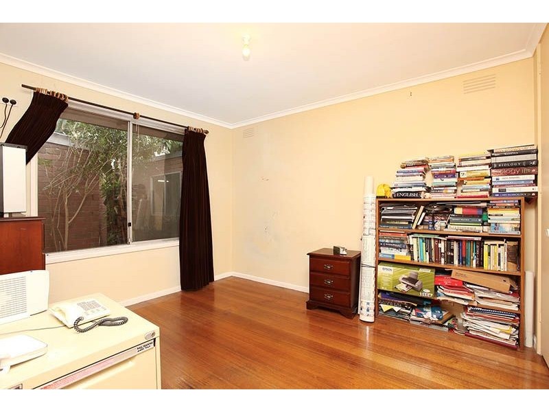 6 North Circular Road, Gladstone Park VIC 3043