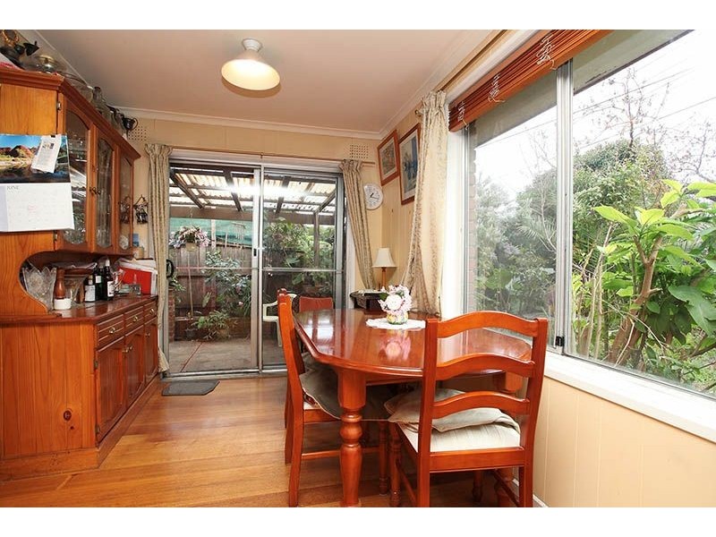 6 North Circular Road, Gladstone Park VIC 3043