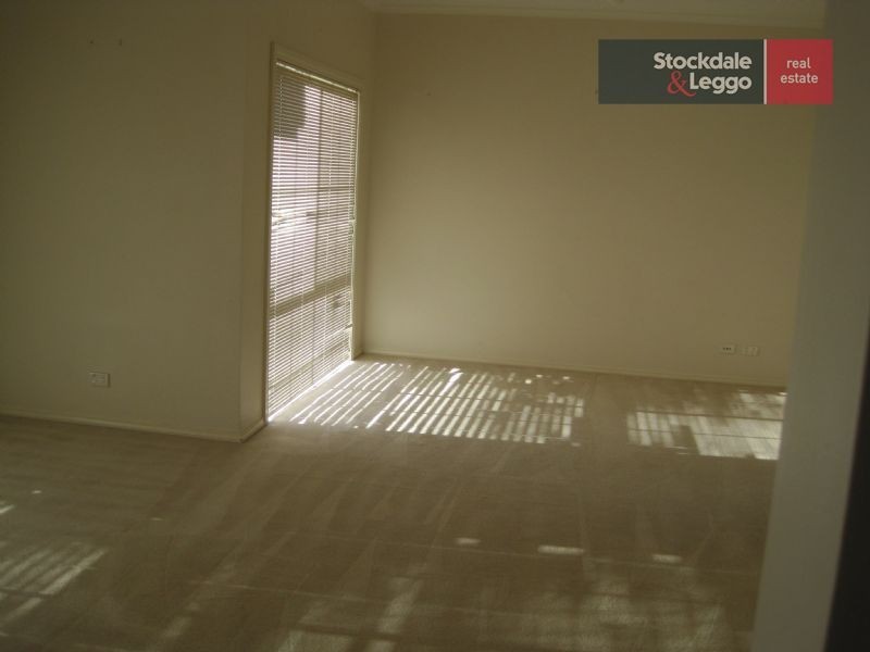 34 The Crest, Attwood VIC 3049