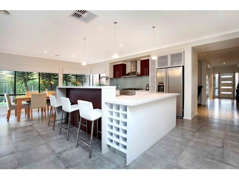 15 Gatehouse Drive, Attwood VIC 3049