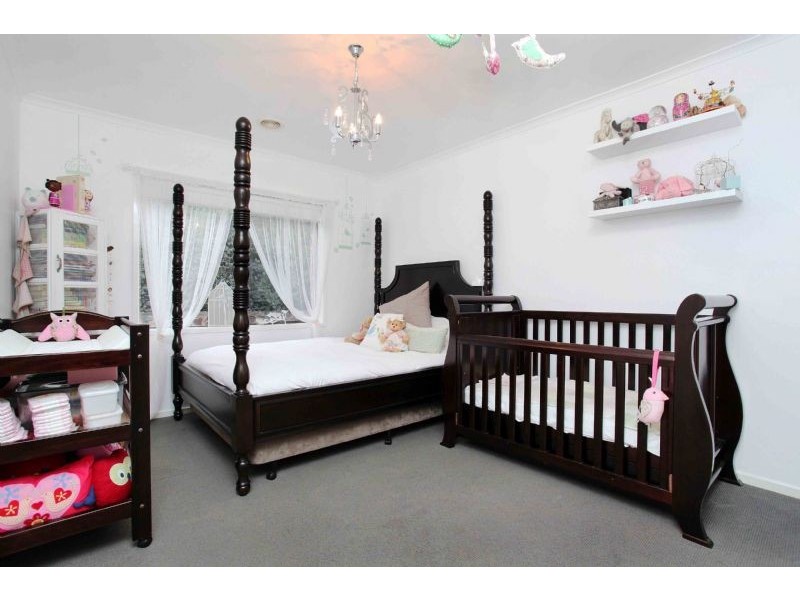 15 Gatehouse Drive, Attwood VIC 3049