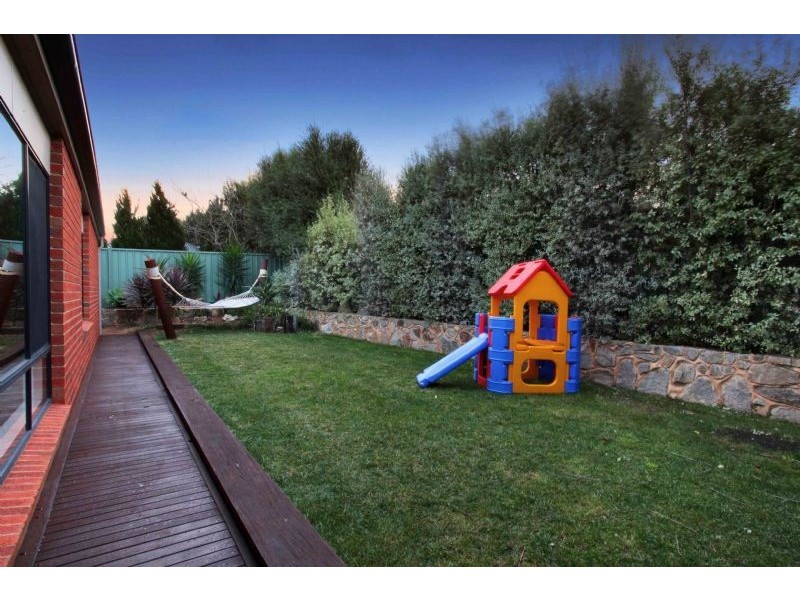 15 Gatehouse Drive, Attwood VIC 3049