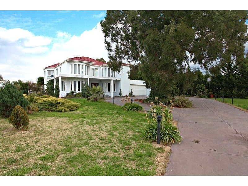 4 Cliveden Court, Greenvale VIC 3059