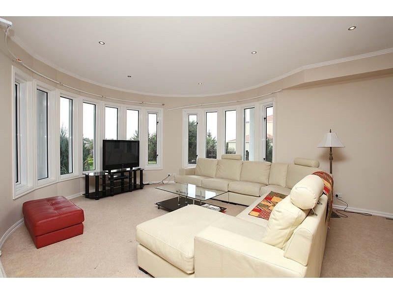 4 Cliveden Court, Greenvale VIC 3059