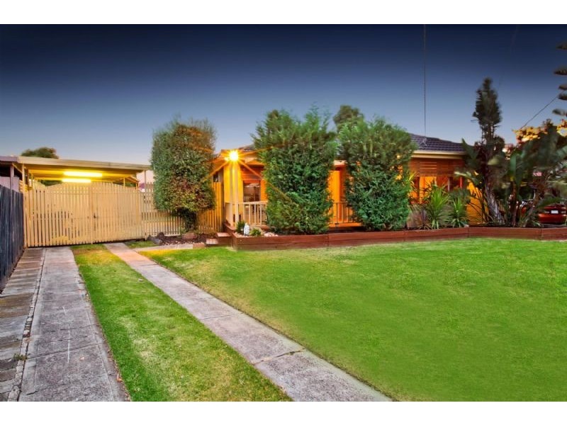 11 Altair Court, Gladstone Park VIC 3043