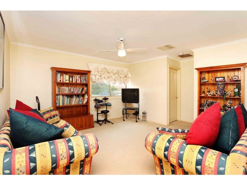 14 Piccadilly Court, Greenvale VIC 3059