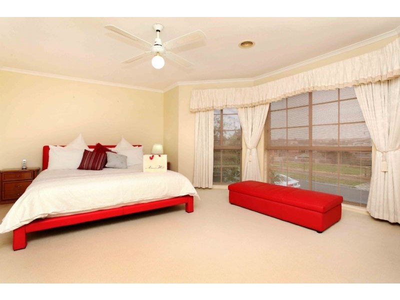 14 Piccadilly Court, Greenvale VIC 3059