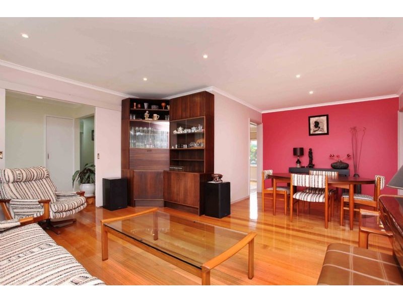 9 Abinger Court, Gladstone Park VIC 3043