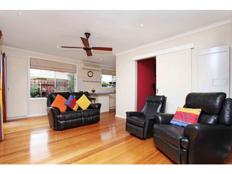 9 Abinger Court, Gladstone Park VIC 3043