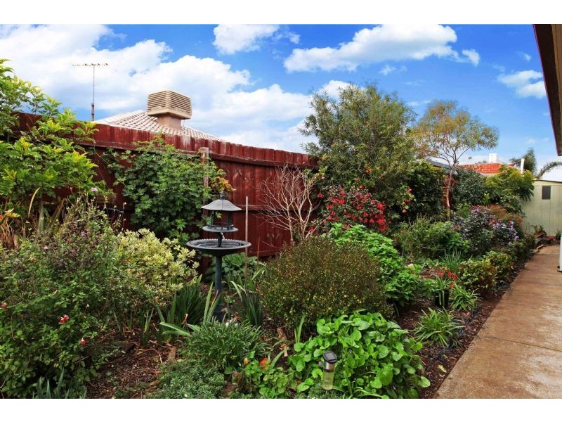 9 Abinger Court, Gladstone Park VIC 3043