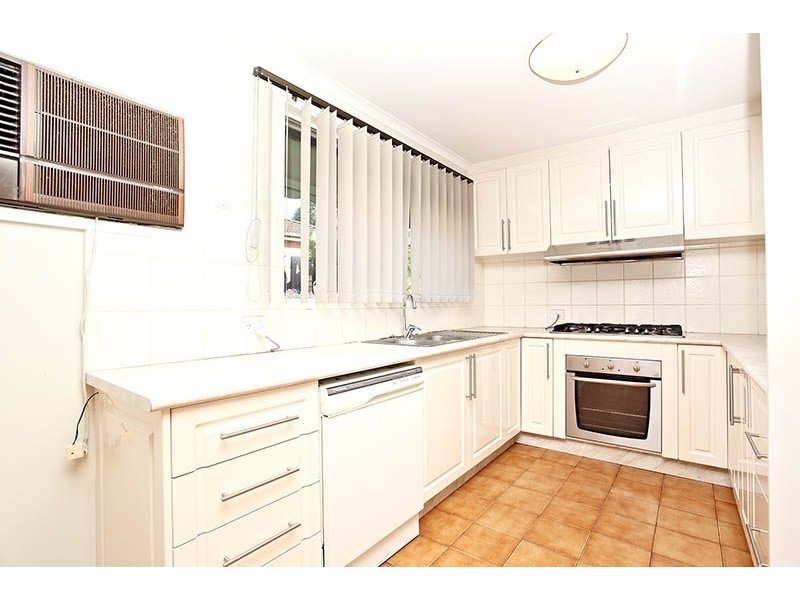 20 Beresford Crescent, Gladstone Park VIC 3043