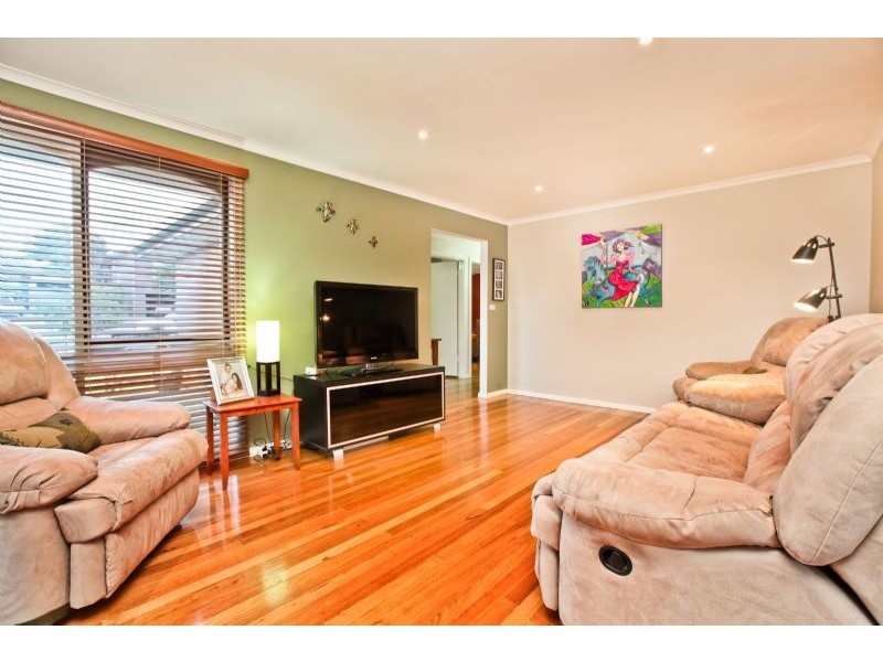 16 Ashford Crescent, Westmeadows VIC 3049