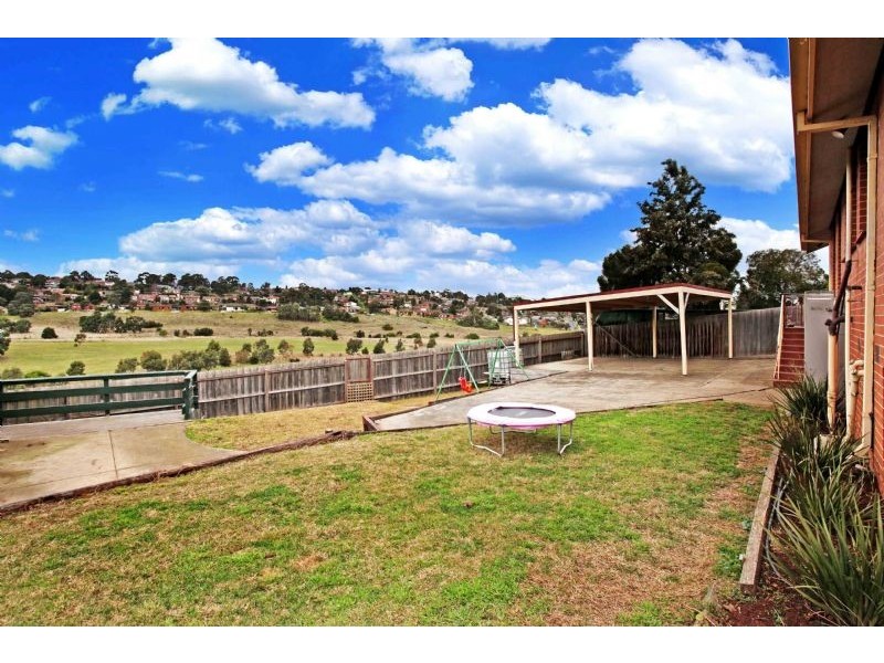 11 Dobies Court, Westmeadows VIC 3049