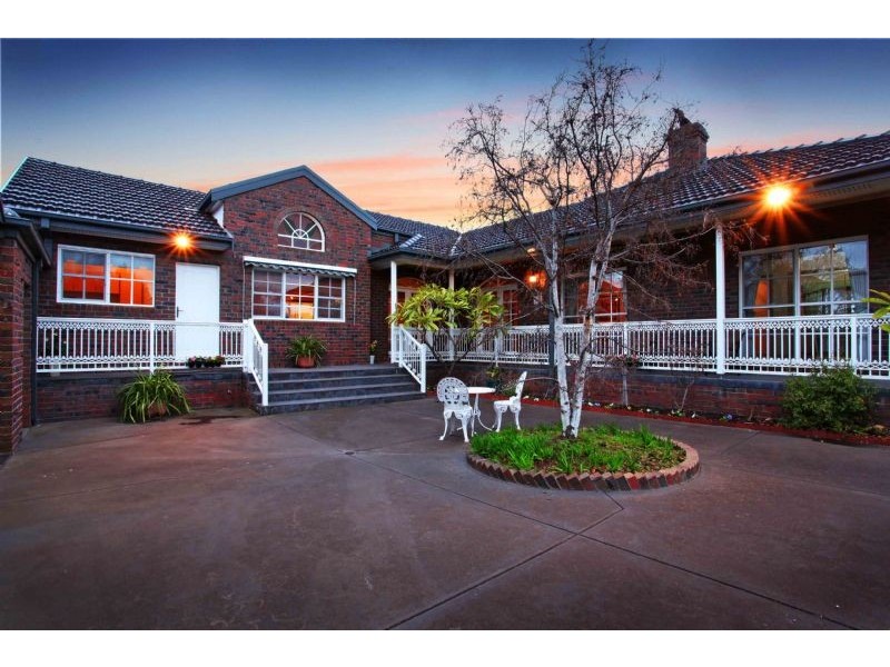 8 Boswell Court, Greenvale VIC 3059