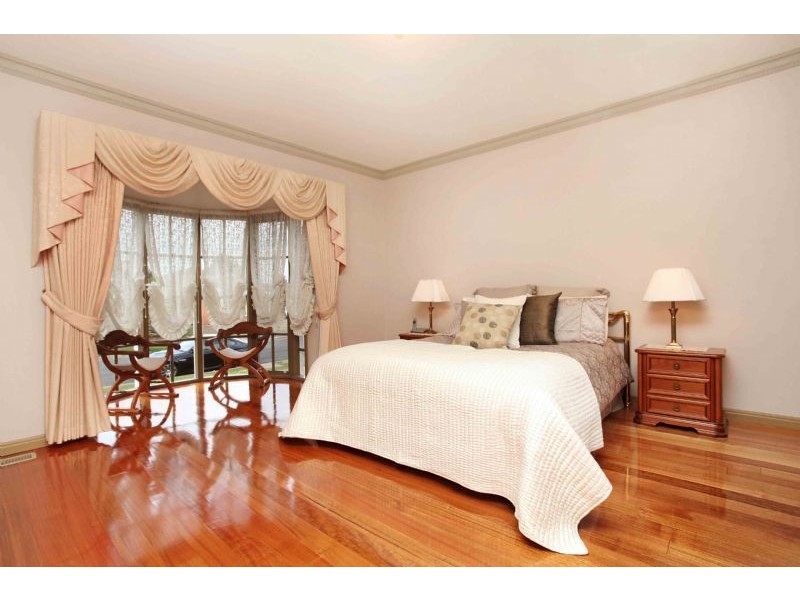 8 Boswell Court, Greenvale VIC 3059