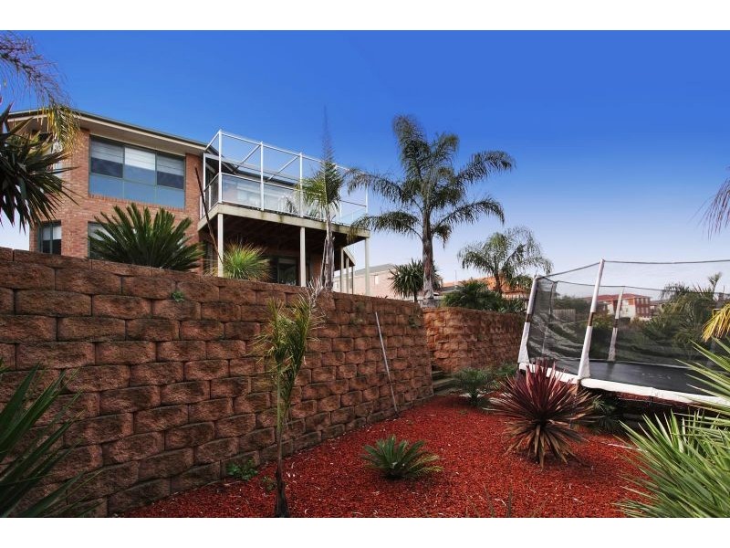 16 Arkley Drive, Greenvale VIC 3059