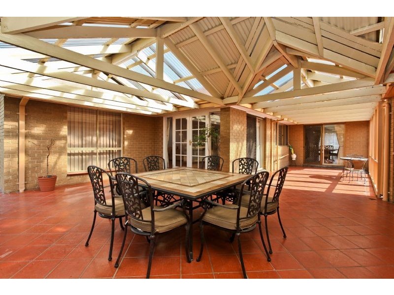 22 Simmington Circuit, Greenvale VIC 3059