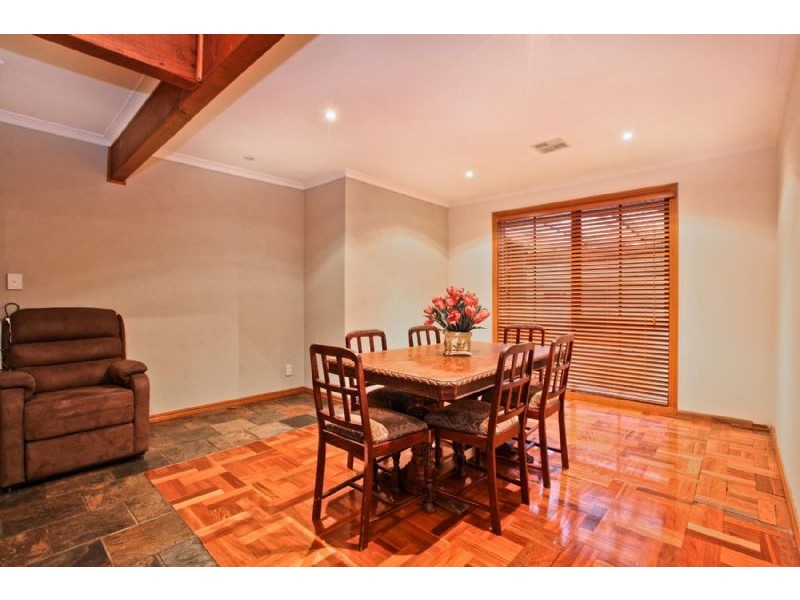 1 Overton Court, Greenvale VIC 3059