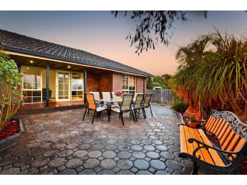 1 Overton Court, Greenvale VIC 3059