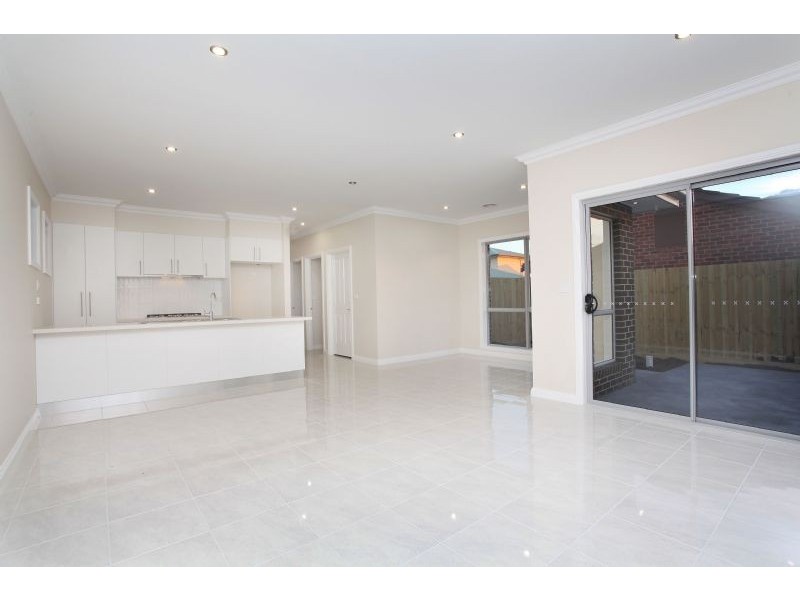 3/27 Waratah Avenue, Tullamarine VIC 3043