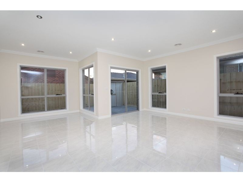 3/27 Waratah Avenue, Tullamarine VIC 3043