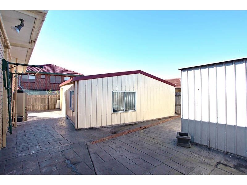 20 Beresford Crescent, Gladstone Park VIC 3043