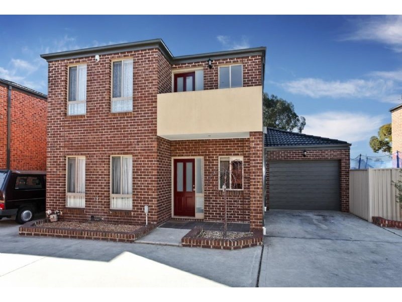 2/82-84 Hillcrest Drive, Westmeadows VIC 3049