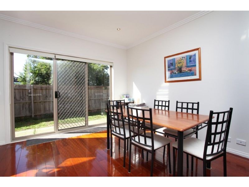 2/82-84 Hillcrest Drive, Westmeadows VIC 3049