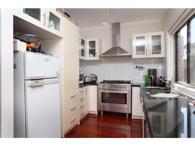 2/82-84 Hillcrest Drive, Westmeadows VIC 3049