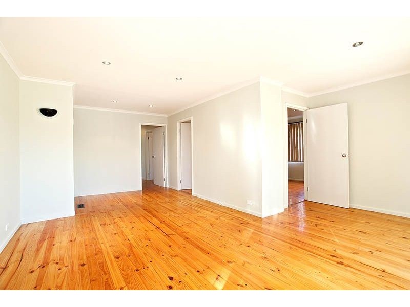 20 Beresford Crescent, Gladstone Park VIC 3043