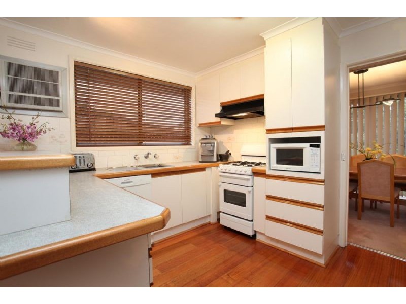 29 Beresford Crescent, Gladstone Park VIC 3043